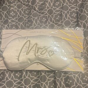 Luxury Silky Sleep Mask - White